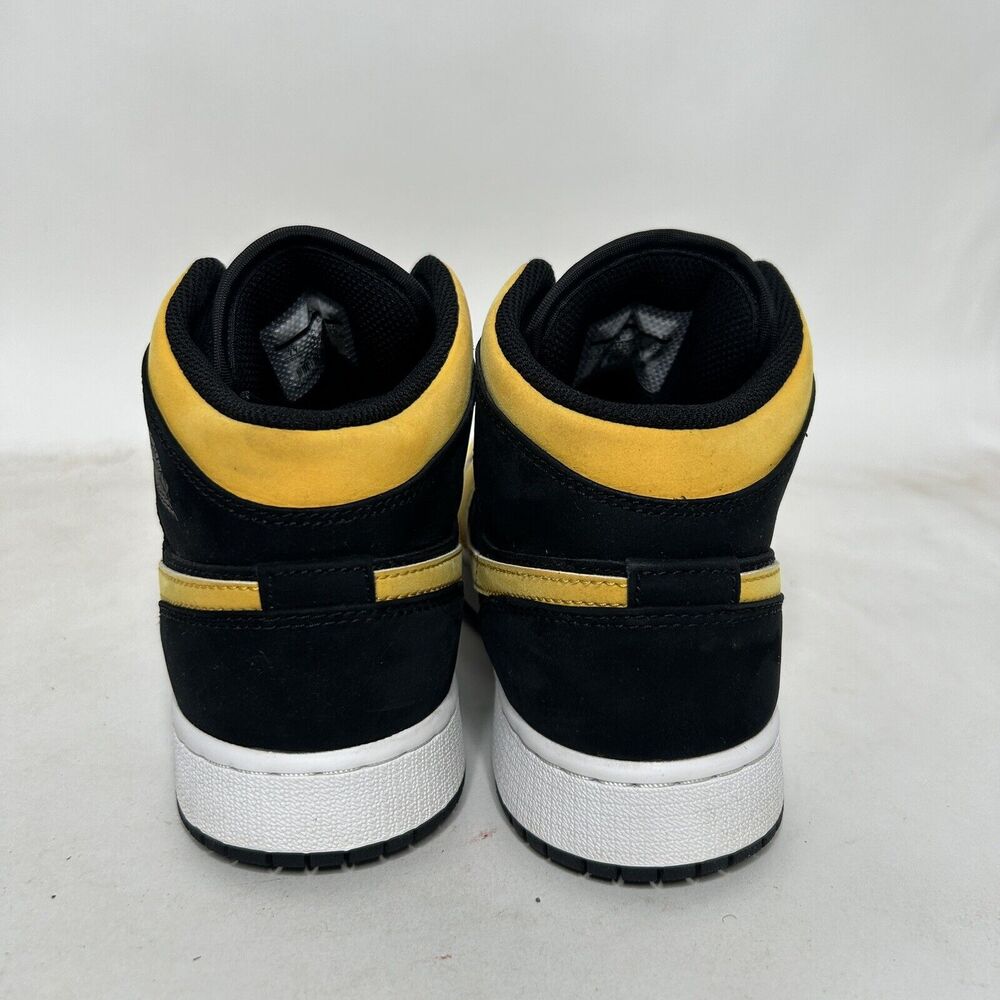 Nike Shoes Air Jordan 1 Retro Mid GS “Reverse New Love” 2024 - Picture 5 of 9